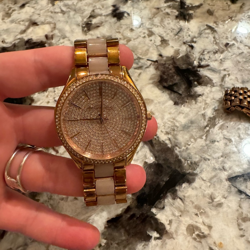 Michael Kors Watch— rose gold
